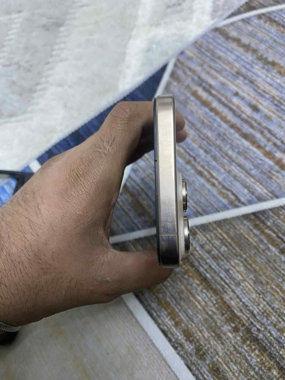 سلام عليكم 16برو ماكس مبدل شاشه 3خيارات والشريحه واكفه جهاز جديد بعده بدون ملحقات ذاكره256 رقمي *********** واتساب فقط
