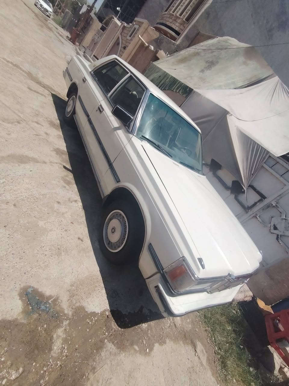 سلام عليكم لبيع سوبر موديل ٨٢ كير ومحرك بلديات جداد تبريد شغال ثلج🥶  سياره كلهه شركه ما بيه نقص مكان بغداد رقم ***********
