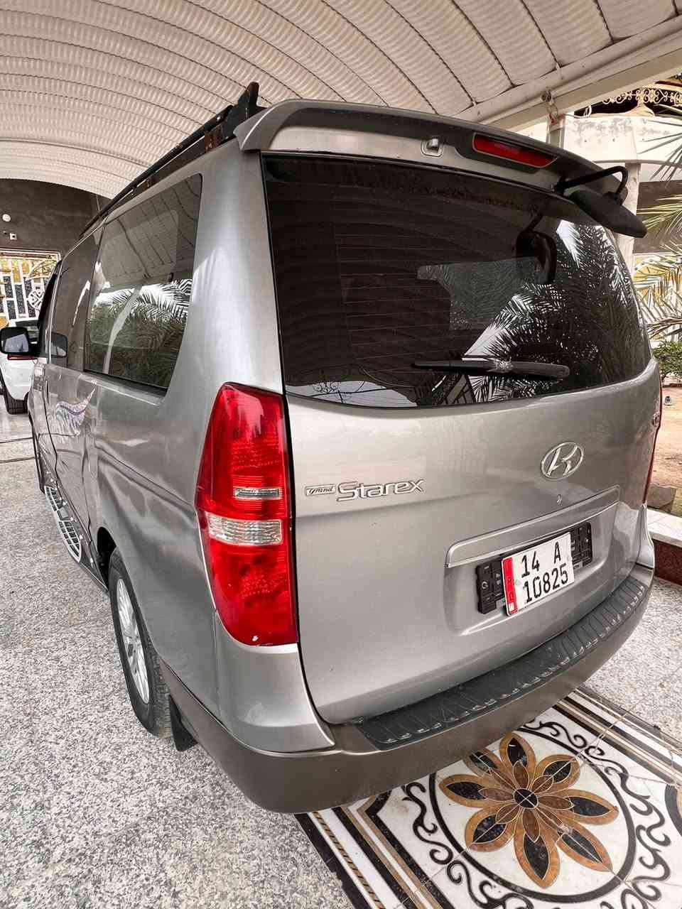 سلام عليكم للبيع ستاركس 2011 اصل رقم دولي بصره سنويه ل31 مصفره من كلشي تحويل ثاني يوم  مكينه سبلاين كير اوتماتيك بيه ضربه صفحه سياره جاهزه دوشمه وأرضيه جلد تبريد مال جناي السعر 125 مكاني البصره القرنه ***********
