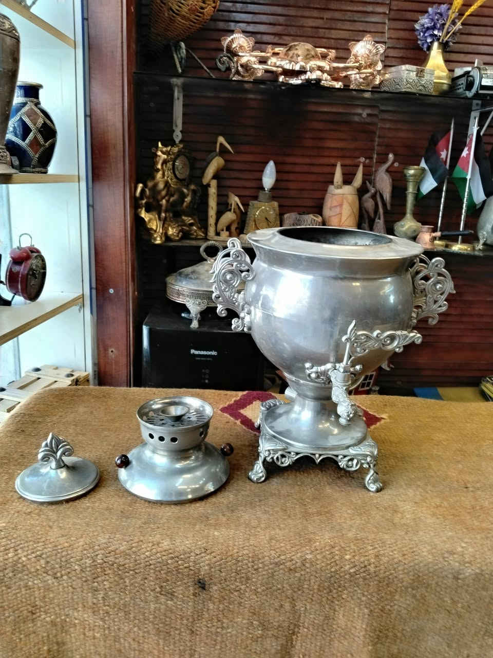 سماور روسي بحالة ممتازة
السعر لطفا ٣٢ دينار شامل التوصيل 
عمان جبل الحسين 
***********798586499


**إذا كنت صاحب هذا الإعلان وتريد حذفه لأي سبب، رجاءا أرسل رسالة إلى الدعم الفني**