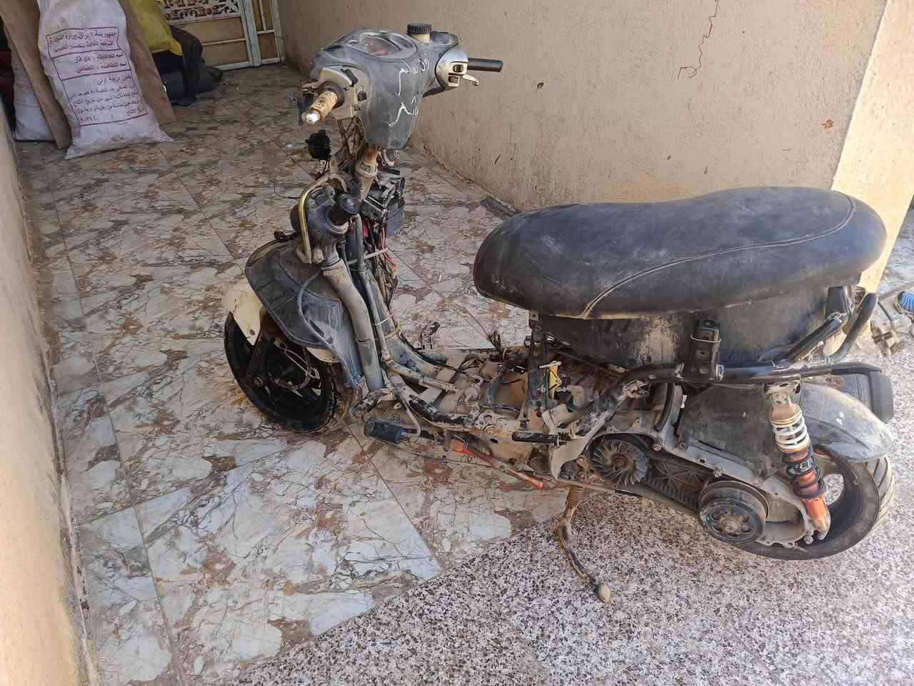 سلام عليكم درجه سكنس نثيه للبيع محرك خير من الله بوشه 63 كفراته عندي موجوده الكهربائيات شقاله السعر500وبيه مجال لليشتري


**إذا كنت صاحب هذا الإعلان وتريد حذفه لأي سبب، رجاءا أرسل رسالة إلى الدعم الفني**