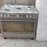 طباخ مع دوشك للبيع  نضافه فول للآتصال ولأستفسار. عله الرقم 07728497249
