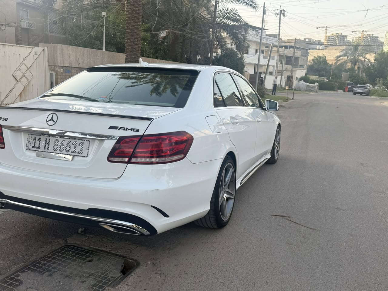 مساء الخير
مرسيدس e350 w212
ماشية ٩٩ الف كيلو 
قطعتين صبغ جاملغ و بنيد 
موديل ٢٠١٥ 
السعر ١٩٠ 
العنوان المنصور 
للاستفسار 
***********
