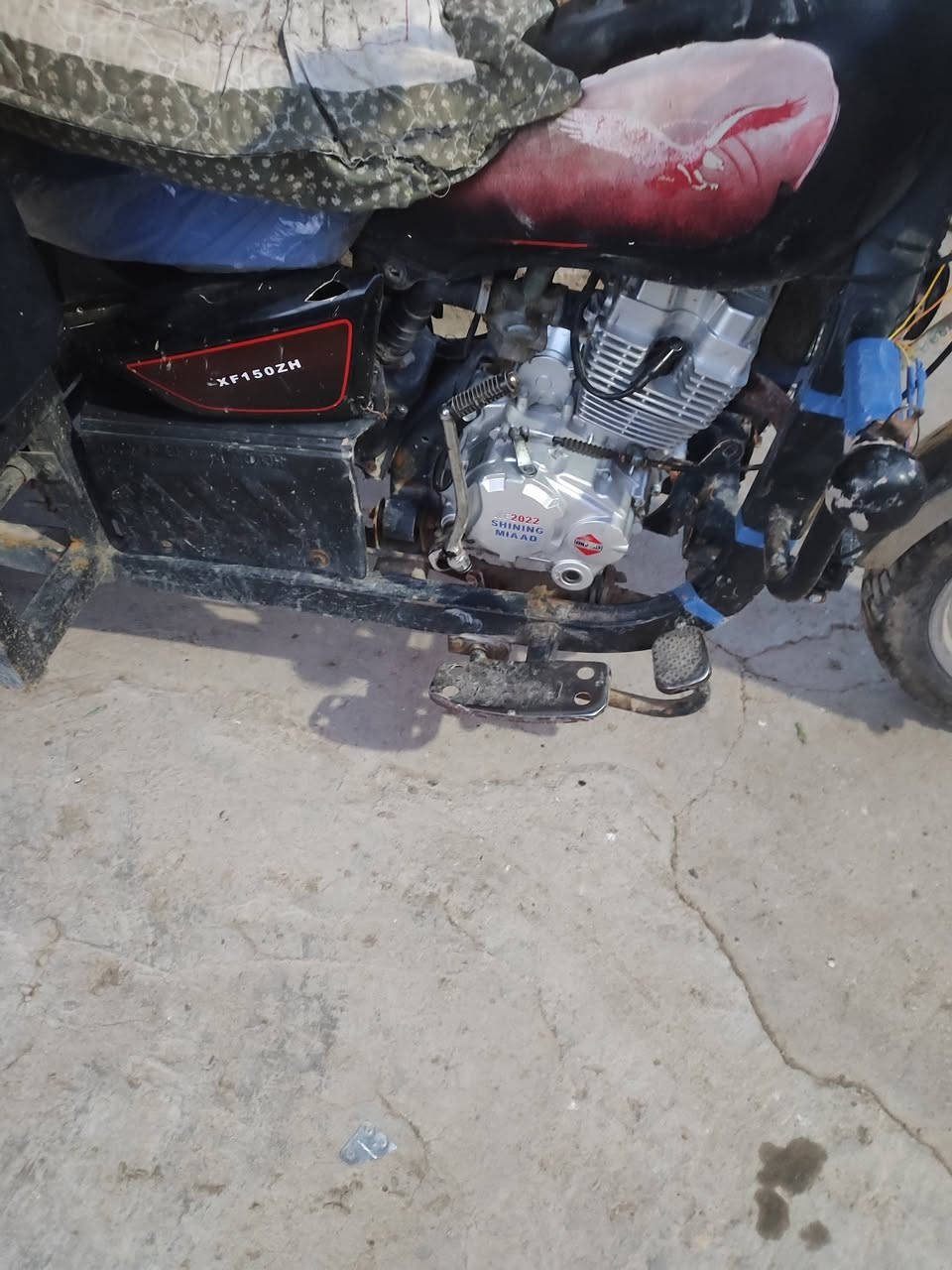 السلام وعليكم ستوته جمره للبيع مديل16.   محرك 22.  جديد. بيه لحيم جوه الركبه تقوايه الهه.  موجود بل صوره.  اوراق اصولي السعر مليون و100. وبيه مجال. مكاني حله ابو غرق ***********
