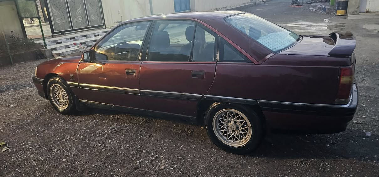 اوميكا موديل ٩١  حجم ٢٤ رقم نينوى الماني شرط تحويل 
كير ومحرك شرط لا نفخ ولا صرف سيارة البيت 
قفل مركزي ريمونت 
جامات دكم 
ويل كب 
طخم حدادية و اطارات جديدة 
شرط ماتصرف عليها دينار واحد 
دوشمة كاعية وكشنات جديدة 
السعر 32 $ 
***********
مكان سهل نينوى
