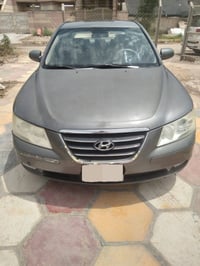 سوناتا للبيع 2009 بغداد باسمي بيهه باب وجاملق الايمن بس ما واصله لا لل...