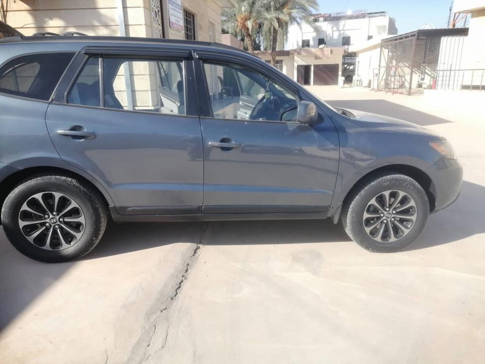 السلام عليكم

سنتافي للبيع موديل ٢٠٠٩ امريكي محرك 6 ما مفتوح 

ضرر قطعتين رقم نينوى ألماني  سنويه لل2029 

صدر امامي خلفي جديد السعر 128 بيها مجال قليل اتصال على ارقم *********** المكان قرية الاجمسه
