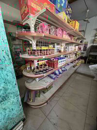 يتوفر رفوف على شكل سفينه عدد 2 درجه اولى ثقيل للأتصال 07829121737