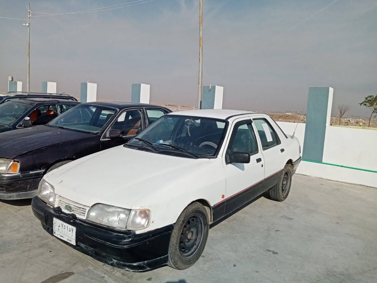 السلام عليكم
مكلف بالنشر فورت سيرا كير اوتوماتيك 
سنوية 28 كير ومحرك شرط كابون بانزين 
كهربائيات كلها شغالة 
سياره جاهزة الشرعي بديره شرط التحويل والوكالة 
السعر 30 وبيها مجال ‏‪
***********
