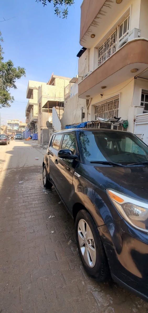 كيا صول وارد أمريكي 2016 المحرك1600 دوش
الرقم بغداد و بسمي المواصفات  تحكم ستيرن مري كهربائي 
الشاشة بلوتوث و USB مانع انزلاق ABS السيارة سويج مو بصمه السعر 100 ورقة وبيه مجال بسيط ***********
