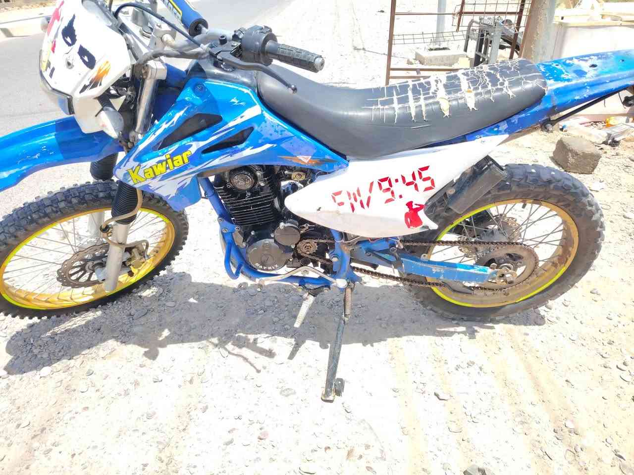 ب قفاز كايور 250لبيع او مراوس حسب القناعه السعر 400الستفسار عل رقم ***********

