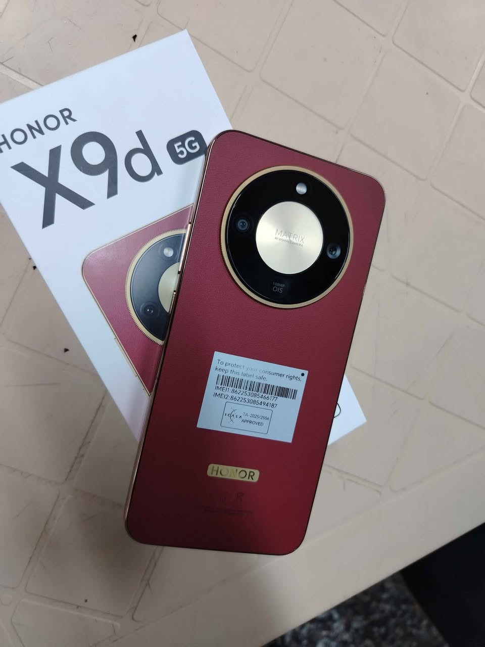 هونر x9d 5g لون ماروني جلد استخدام بسيط أيام مشتغل غراضة كاملة بلجيس السعر 345 بيه مجال بسيط حك الجية مكاني بغداد للإستفسار الاتصال على الرقم ***********وتساب بغداد, العراق
