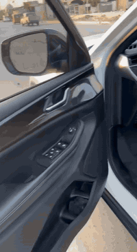 تحيه طيبة للجميع
جيب كراند شيروكي بلاك لارج L7 سبعه راكب رقم اربيل 
VIP كشنات منفصل موديل 23 
سياره وارد امريكي حادث كلش بسيط طخة بالبنيد و مبدل جديد لا لغد ولا شاصي ولا براكيت ولا راديتر ايرباك دشبول فقط راجع سستم كامل موجود سونار للسياره 
سياره كلشي بيها على شركة حيل نظيفه صار 5 اشهر من رقمتها مواصفات نص فول للاستفسار على رقم ***********
