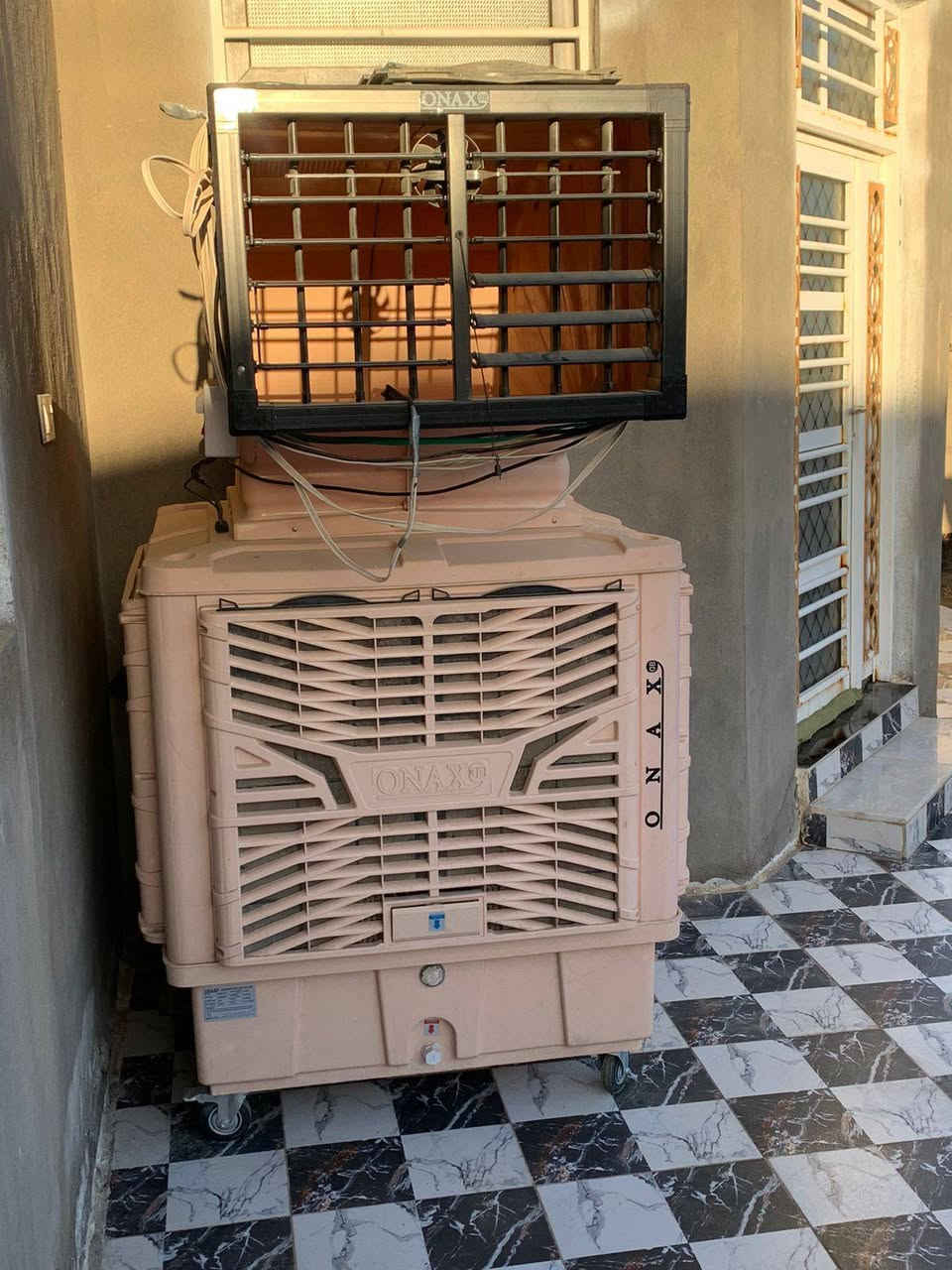 مبردة كبيرة  للبيع استخدام اقل من شهر
نضافة 100%  السعر 500الف
***********
ترهم للكوفيات والمطاعم  والمولات
