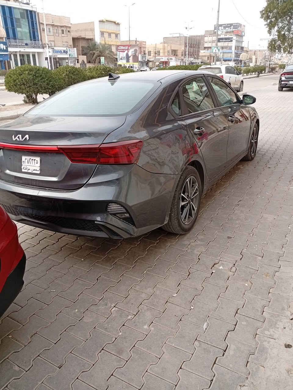 السلام عليكم
كيا فورتي مديل 2023
حادث امبدل بنيد وجنطه وبارد بالجاملغ الامامي بدون ايرباك
مكينه اربعه سلندر 2000 دوش المرغوب 
شاشه الكبيره 
تحكمات استيرن جهتين 
تبريد ثلج 
باقي التفاصيل على هذا ***********
