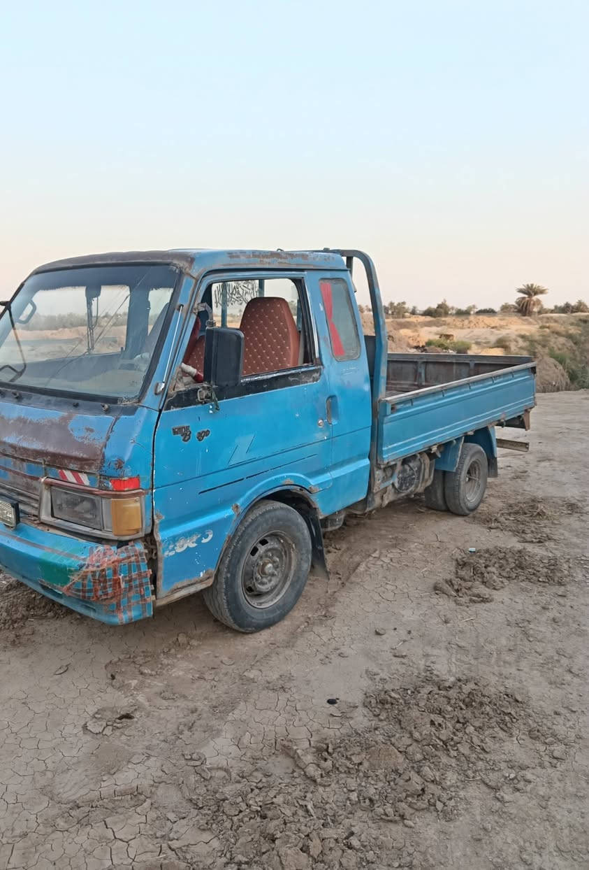 سلام عليكم سياره البيع موديل 93 مكفوله كفاله عامه السعر 40 ورقه او بيه مجال العنوان بابل اجبله زبيدي ستفسار اكثر على رقم ***********

