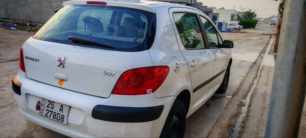 سلام عليكم بيجو فرنسي موديل 2006 دفتر بانزين رقم جديد كركوك 
ضرر فقط بونيد طائر ع سقف 3اصابع بدايه سقف بارد قليل لا تصليح ولا صبغ ولا معجون وراجع طبيعي ومكانين بارد قليل بل باب سعر 60 ورقه وبي مجال *********** كركوك, العراق
