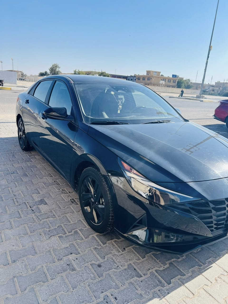 سلام عليكم لبيع النترا مديل ٢٣ سياره ماشيه ١٥ الف سياره حلوه وجديده بمعنى الكلمه رقم وسنويه جدد سياره مال جناي حادثه جاملغ وباب جهه السايق بدون دواخل وبدون شواصي كفاله السياره فول عده الفتحه وترايك وين متريد حداديه كلهه جديده عله وضع الشركه الشراي يخابرني معروضه ١٤٥ ورقه وبيهه مجال كلش بسيط رقمي ***********
