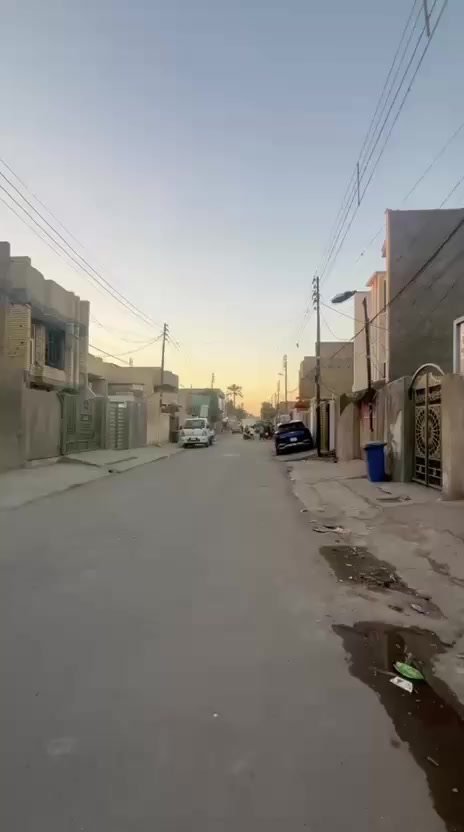 السلام عليكم دار للبيع
المساحة 225 متر

يحتوي ع 5 غرف نوم  مطبخ وصالة  وستقبال صطح 

شتايكر وكامل المكان الاورفلي اول ستدارة  مقابيل ابو 

احمد القصاب فرع اسواق الزيتون قريب ع شارع العام 

للتفاصيل اكثر الاتصال ع  الارقام ***********
