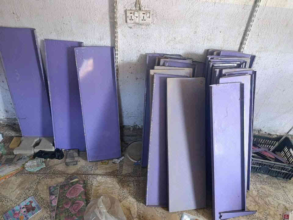 اثاث محل للبيع مستعمل نظيف مكاني كركوك رفوف جداري ورف وسطي وميز مستعمل اتصل بنا على الرقم التالي *********** كركوك, العراق
