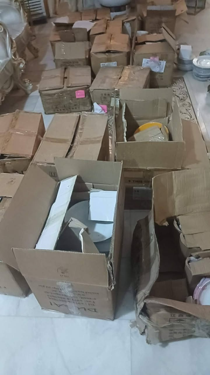 صناديق صحون فرفوري مختلف الاحجام اسباني


**إذا كنت صاحب هذا الإعلان وتريد حذفه لأي سبب، رجاءا أرسل رسالة إلى الدعم الفني**