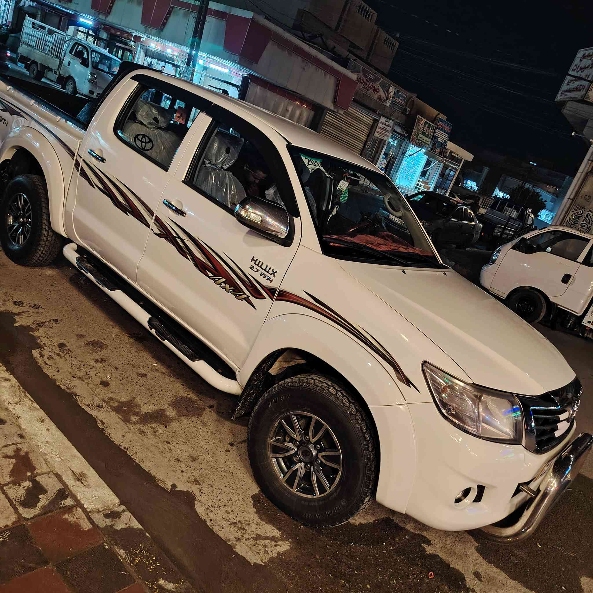 سلام عليكم تيوتاموديل 2014كامل مواصفات رقم ربيل مكفولة كفالة عامة ***********
