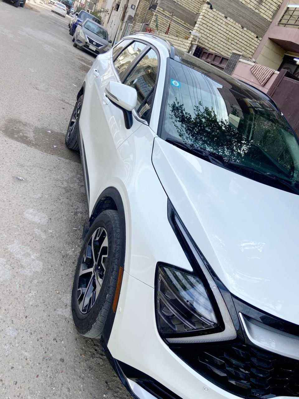 كيا سبورتج هايبرد وارد امريكي موديل 2024 فئة EXفول مواصفات بانوراما كشن جلد وكهرباء رادار امامي خلفي جانبي شفتات ستيرن صبغ بس بنيد والباقي مكفولة لالغود ولا شواصي سيارة احلة من الصور مكاني بغداد
*********** 
او ‎***********
