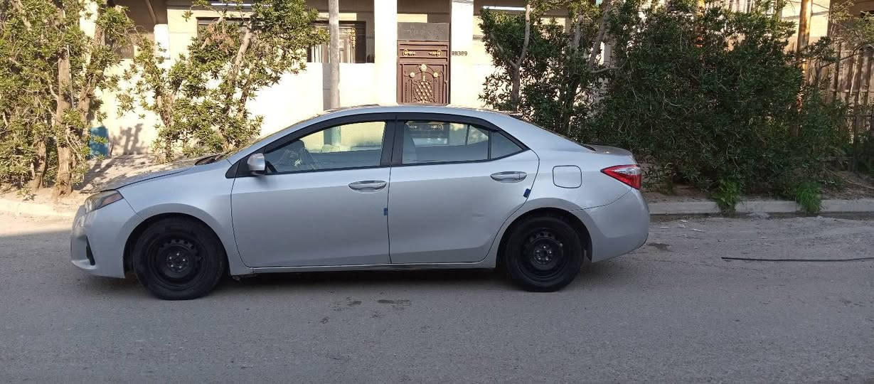 السلام عليكم كورولا ورد امريكي 15 شاشه كاميرا تحكم السياره محرك 1800 السعر 115 العنون بغداد العامريه ***********
