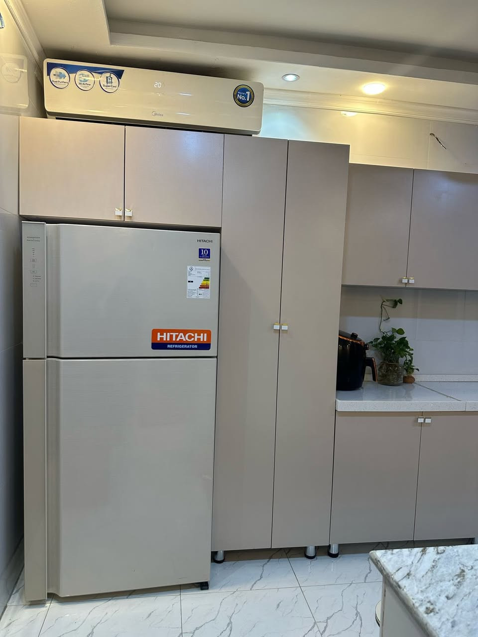 عروض نهاية السنة صالحة الى يوم 31\12 
سعر متر طولي ٣٧٥ الف متر طولي يشمل ارضي وملحق ومرمر  
داخل خشب تركي mdf ابواب hdf سطح مرمر السعر شامل النقل مع الشد 
عنوان بغداد الجديد تقاطع السينما مقابل الكنيسة 
اتصال *********** 
اتصال ‪0788 293 4492‬
