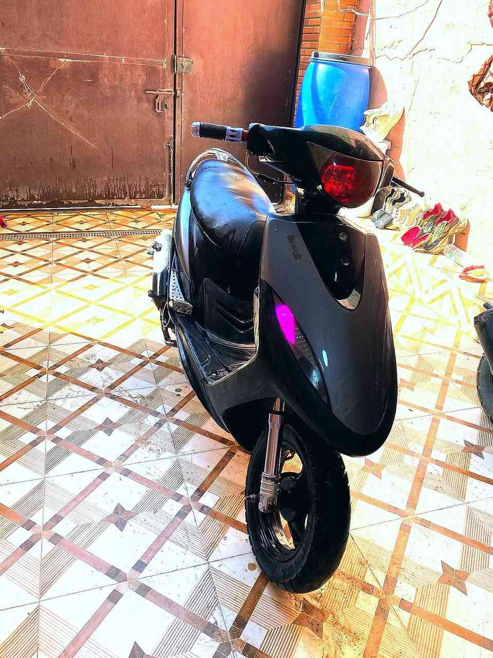 سلام عليكم دراجه ماكس عدله ياباني 2006 للبيع.
دراجه بلادي مختمه كلها من طول للطول حته البكلايت مختام 
 شغاله باي وقت. بوشه مزوده 55 . شلعه ومعدل يخبلان.
 كهربائيات كلها شغاله  منضومت زنون ناصي عالي رماش. اشاير يمنه يسره سكن رماش سبع الوان 
 بك لايت مزود  رماش رياضي سبع الوان . وكلوبات رماش امامي سبع الوان 
صالنصه رياضي حلك عريض صوت رعيد يخبل وطلقه 
دبلات امامي خلفي رياضي
السعر: 375وبيها مجال.(متوازي على بيعتها) 
مكان: كربلاء البوبيات. 
الرقم: ***********.وبي ويتساب
