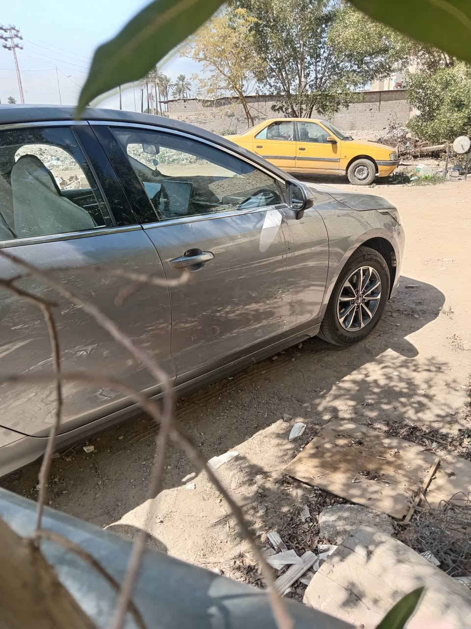 بي وادي ٢٥زيرو ماشيه ٤ الاف بغداد  باسمي ١٨ م ت *********** على صالح
