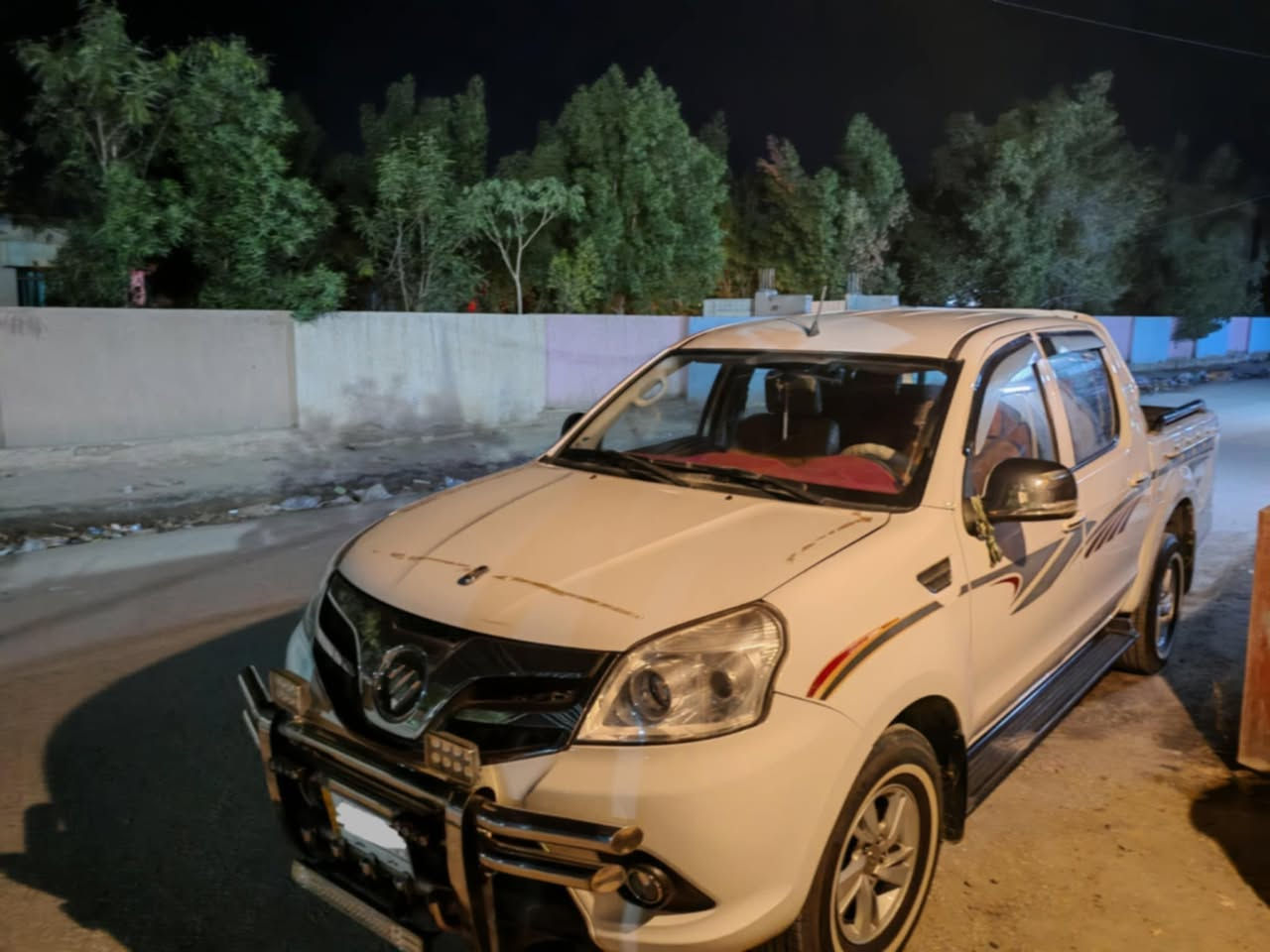 بيك اب فتون مديل ٢٠١٨ للبيع او مراوس بدوج كرفان حسب القناعه استلام الشركه بسمي سياره استعمال شخصي فقط ماشيه ٥٤ الف كيلو مكفوله كفاله عامه للاتصال
***********
