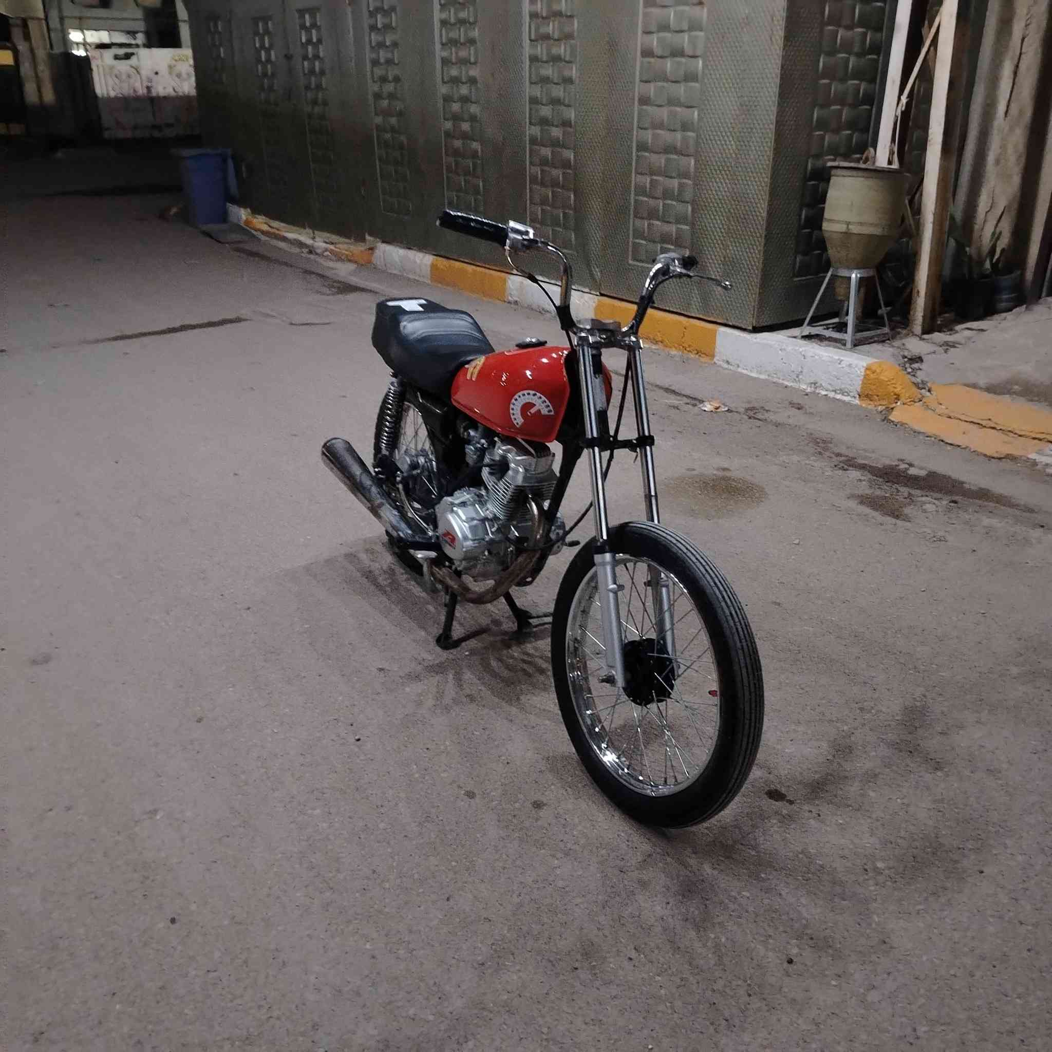 من رخصت مدير الكروب  دراجة للبيع محرك رابيدو الدراجة تعمير جديد ما صار شهر من عمرت الدراجة علا ايدي دراجة خير من الله  دراجة اكفولة  السعر 500وبيهة مجال قليل ***********
