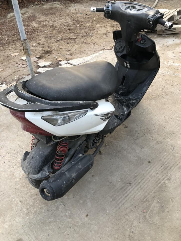 دراجه ثعلب للبيع كلشي بيها شغال مكينه تعمير جديدب٢٧٥وبيها مجال ***********واتساب
