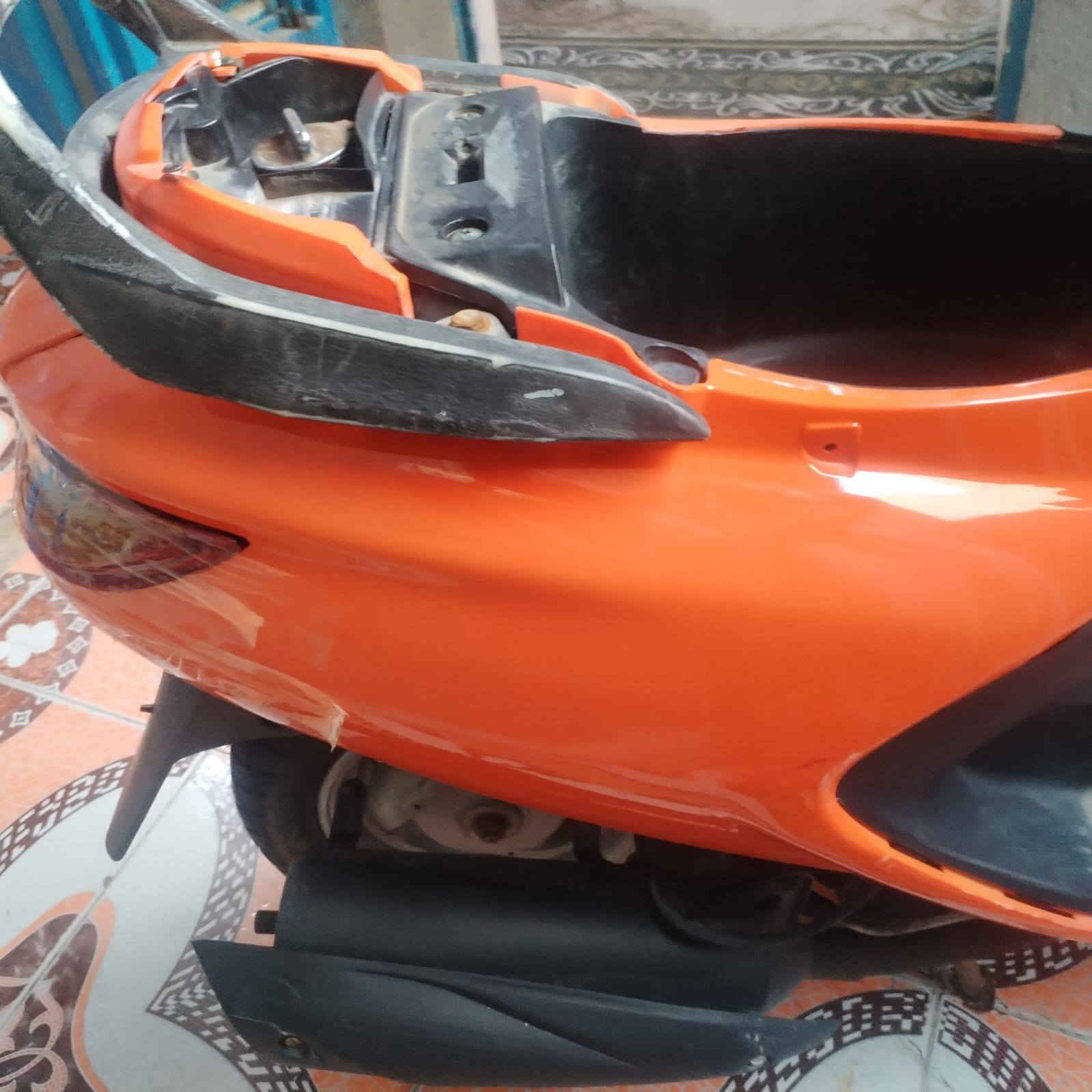 سلام عليكم دراجه لبيع فراشه بدون أوراق كله بيه جديده يعني تعمير بس المكينه مامفتوحه على وضع شركه هاذه رقمي *********** ماكو خاص
