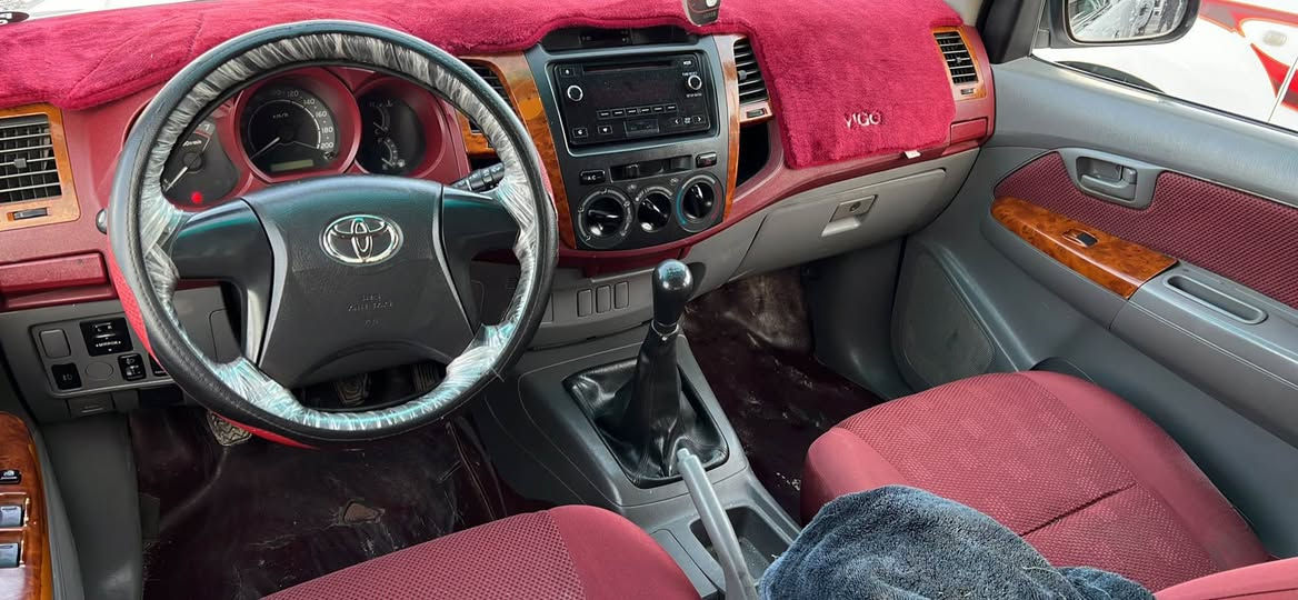 للبيع تويتاهايلوكس موديل 2006سعودي شاصي 19بطل رةقمة سليمانية جديدة 2030بسمي بشرط طحويل سيارة بي 3قطعة صبغ محرك بشرط سعرة 132$مكان كلار *********** كالار, السليمانية
