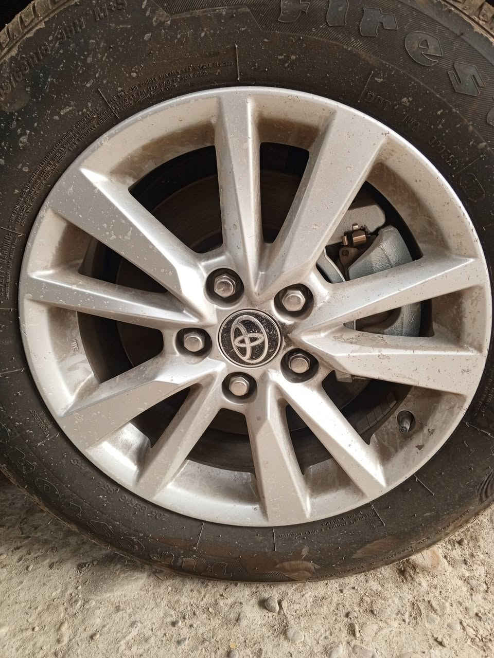 ويل كامري موديل 25 للبيع العدد تلاثه سعر الواحد 250 الف بيهن تايرات نظيفه كلش.... *********** بي واتساب
