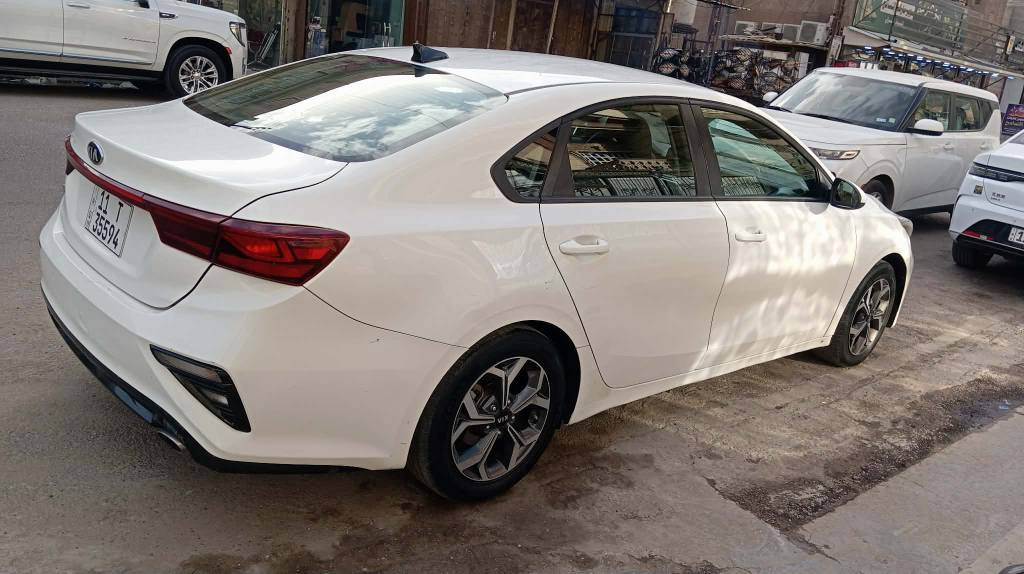 السلام عليكم سيارة فورتي ٢٠١٩ بأسمي وارد امركي مواصفات معروفه السيارة ليبل واحد بدون شواصي بدون لغود بدون ايرباك صور الحادث بالصور كير سي في تي محرك دوش ٢٠٠٠ مكان السيارة البلديات
*********** بغداد, العراق
