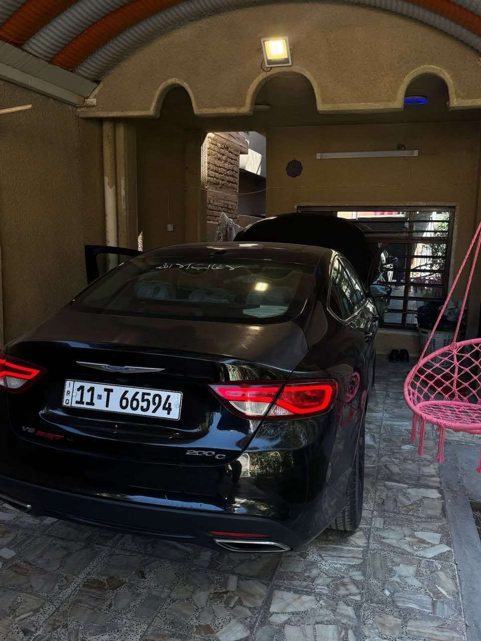 سلام عليكم….
C200 موديل 2016 مكينة ستة سلندر 
حادثهة باب خلفي تبديل نفس اللون والسونار مرفق وجاملغ امامي عكس السايق بارد قبل فترة صار عندي مواضح بالسونار  بدون صبغ ولا ايرباك ولا دواخل،
 
مواصفات فول عدى الرادار يعني مو بلاتينيوم 
شفتات ستيرن  كشنات جلد كهرباء وتدفئة وستيرن تدفئة بنوراما بصمة ابواب وتشغيل عن بعد تبريد قطعتين  سستم صوت الباين عشر سماعات اشاير بالمري والخ…
رقم بغداد دولي
رايدهه ١٢٧ 

مكاني بغداد  
***********
