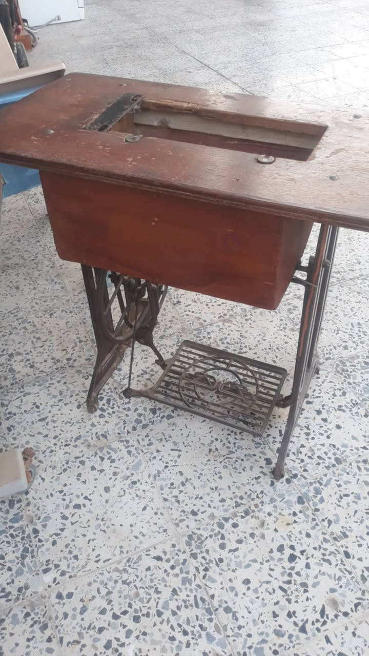 للبيع
كنتور خمس بوب سعر ٢٥٠ 
سيت طبلات السعر ٣٠
مرجوحه عش السعر ٧٥
مكينه خياطه السعر ٦٥ 
سرير طفل السعر ٢٥
سرير طفل السعر ٢٥ 
ميز مكينه السعر ٣٠ 
العنوان خالديه قرب مدرسه المجد 
رقم الهاتف لشراي خاص


**إذا كنت صاحب هذا الإعلان وتريد حذفه لأي سبب، رجاءا أرسل رسالة إلى الدعم الفني**