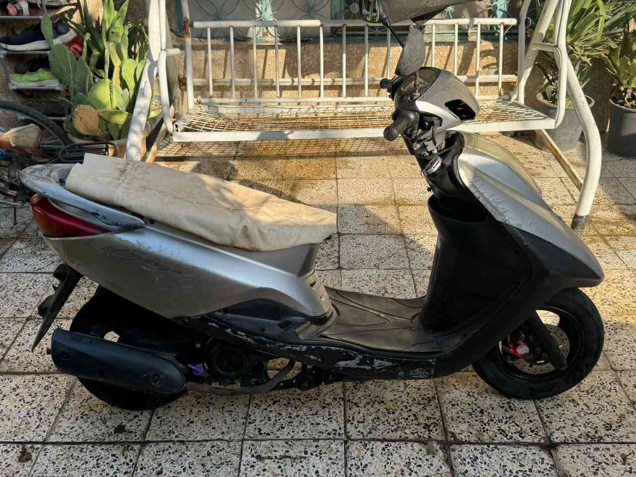 سلام عليكم دراجه بريز كابريتر للبيع شغاله السعر 300 العنوان بغداد شارع فلسطين 0772543208


**إذا كنت صاحب هذا الإعلان وتريد حذفه لأي سبب، رجاءا أرسل رسالة إلى الدعم الفني**