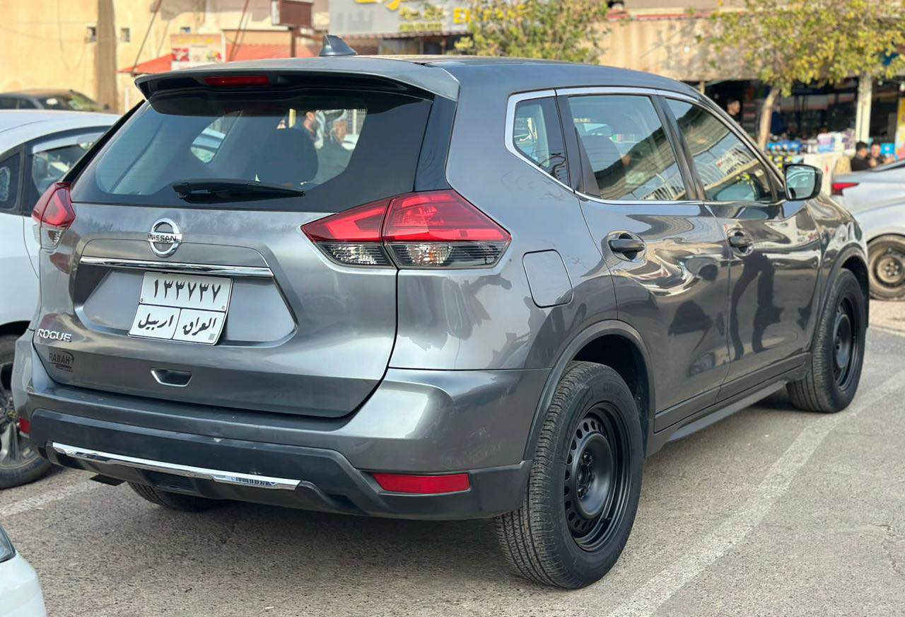 نيسان روج 
موديل 2017
مواصفات S
بونند جاملغ صبخ 
بيدون دواخل بيدون اربك 
صقف بي تقحيل 
9ورقه خرامه عليه 
سعر125 مجال 
مكان عقره 
رقم بي وتساب *********** اكر, نينوى
