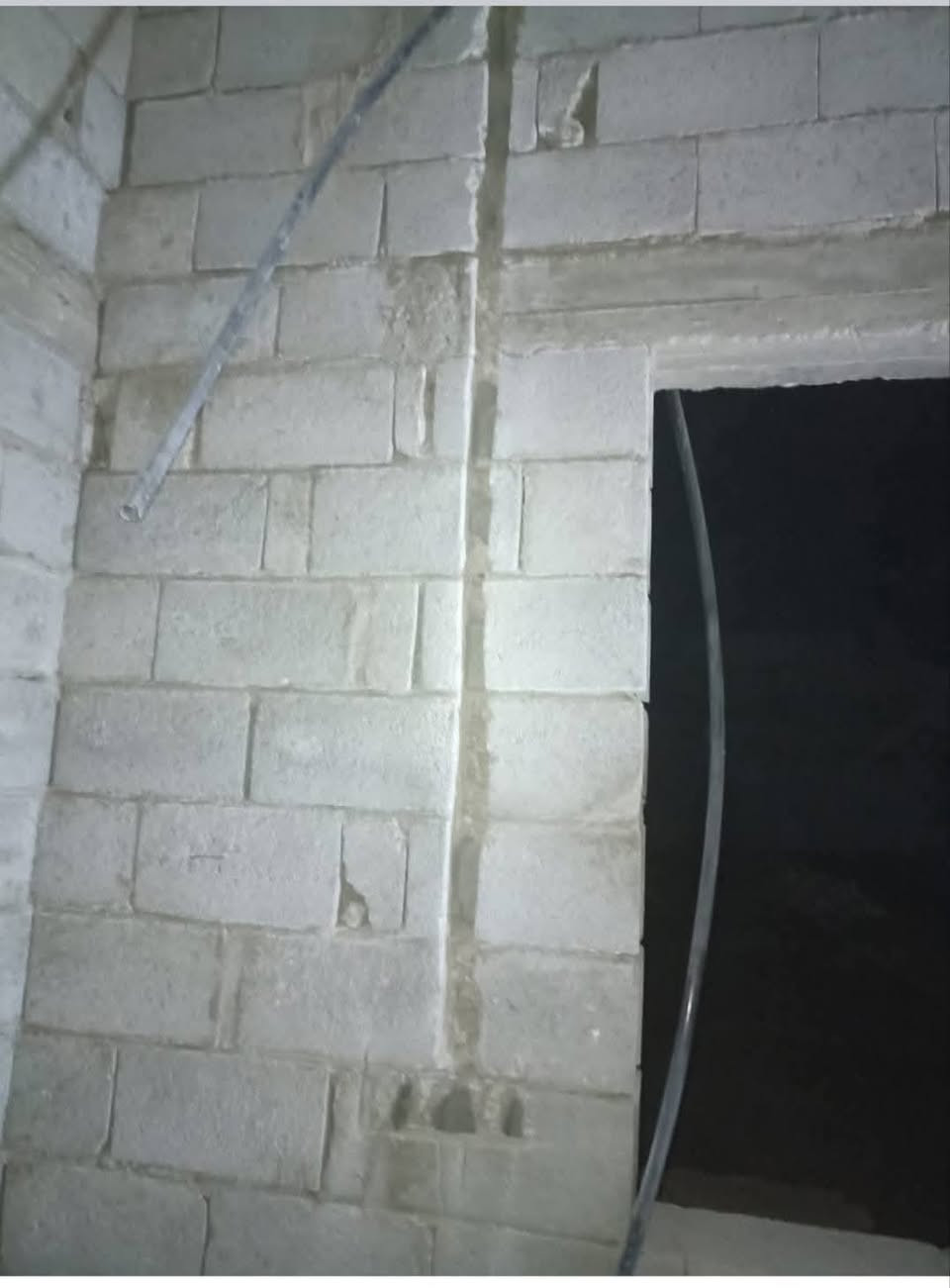 يوجد كهربائي حفر كوسره ودريل ونشر صوندات وتسليك وربط للتواصل على هذا الرقم ***********
