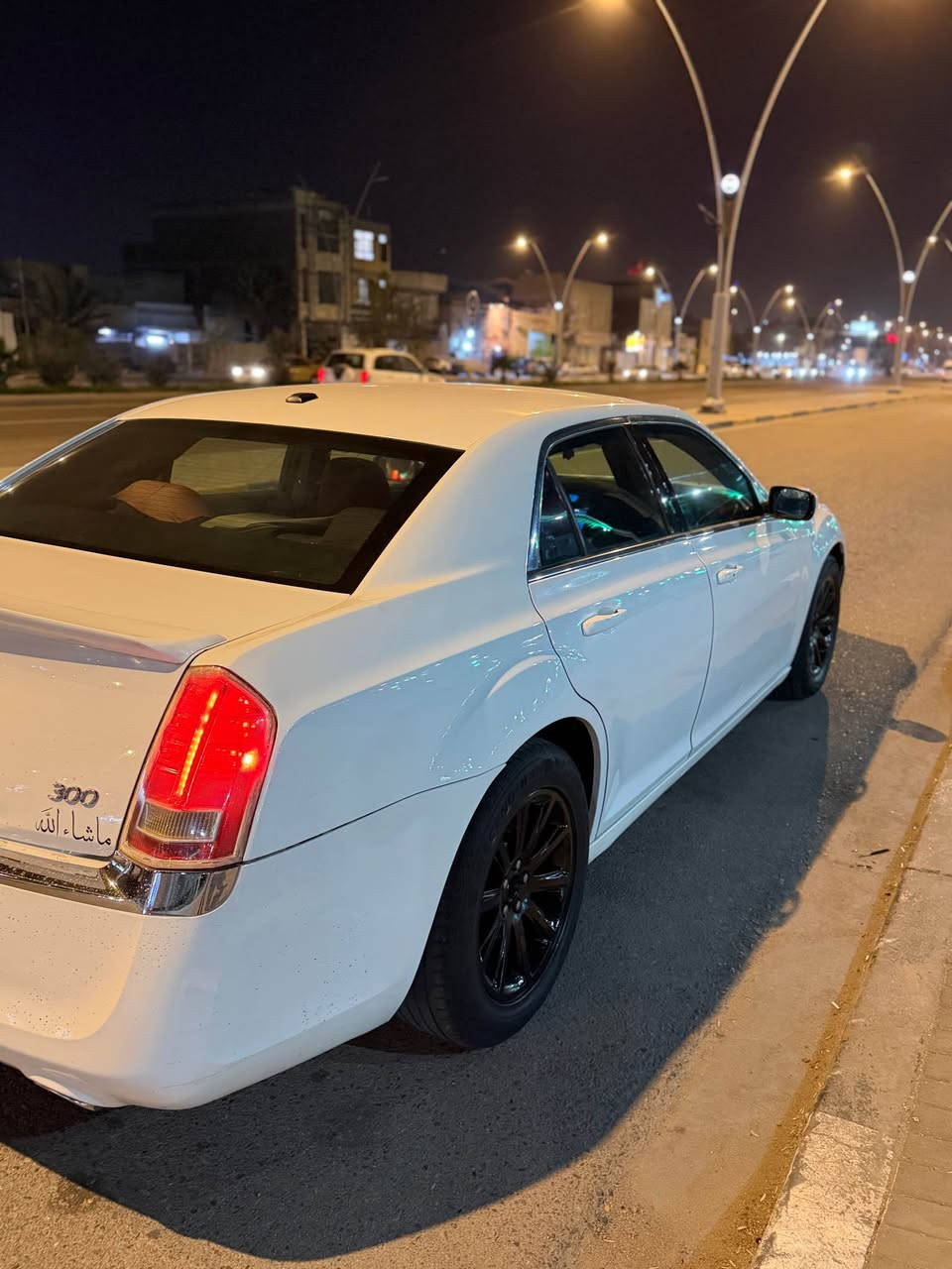 سلام عليكم اوباما مديل 2012سياره جديده كارتون كير مكينه حداديه تبريد جاهزه سياره من كلشي ربع ما تصرف عليه رقم الجديد ستوه مجدده سياره كفاله عامه وارد امريكي بيه فقط لبيبان مال جهه سايق مصبوغه والباب خلف الصدر هم بيه صبغ قليل كلش ولباقي كفاله مكان سياره بصره  القبله حي المهندسين  السعر 155 وبيه مجال قليل رقمي *********** البصرة, العراق
