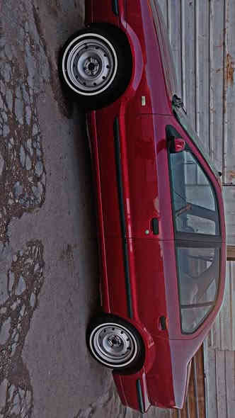 سلام عليكم شباب سمند للبيع موديل ١٢ سياره بلاديه ماعده البنيد مصبوغ سياره جاهزه كير مكينه كهربائيات كلهه جاهزه نقص مشط ستيرن ودرام شفتات فقط هاذه رقمي ***********
