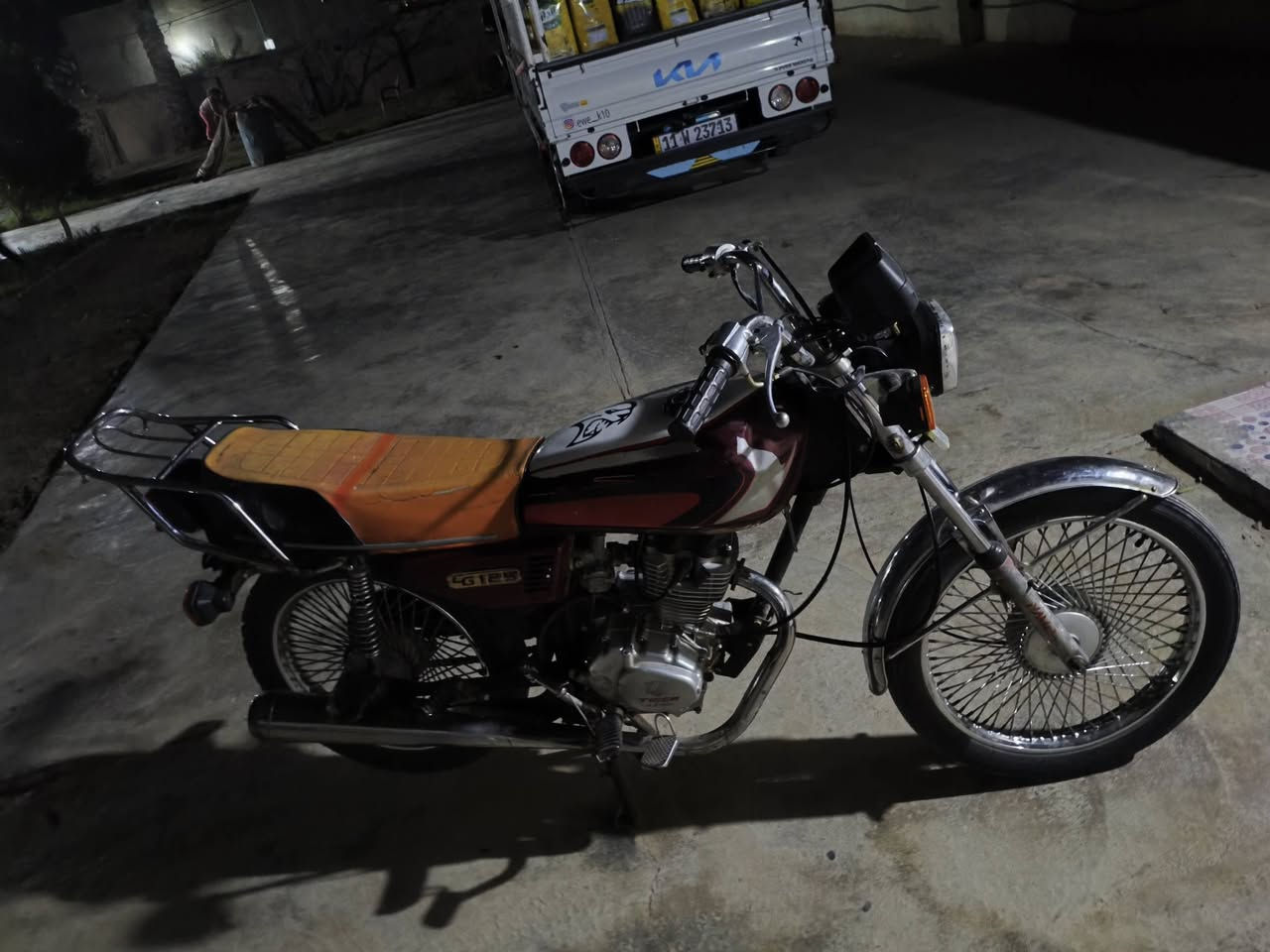 دراجه تايكر موديل 21مكفوله من كلشي بيها شويه نقوصات السعر350عنوان ديالى كنعان 
***********
