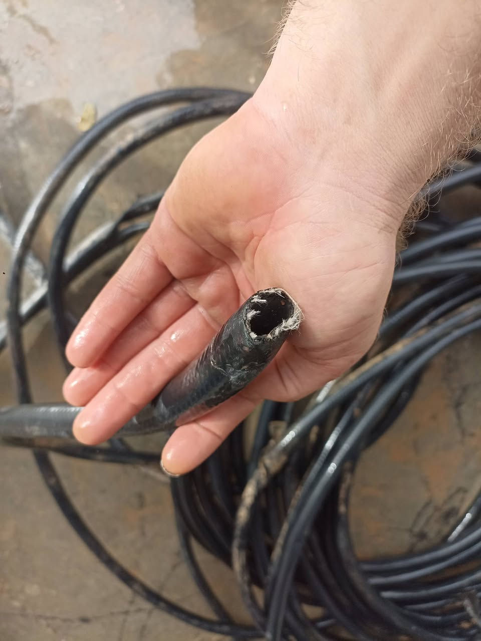 صونده مثل ما موضح  مستخدمه   للبيع


**إذا كنت صاحب هذا الإعلان وتريد حذفه لأي سبب، رجاءا أرسل رسالة إلى الدعم الفني**