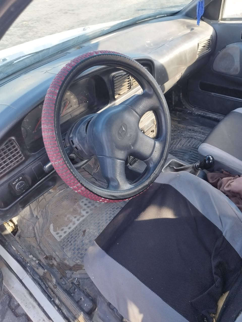 اخوان سلام عليكم النتره دمعه للبيع موديل94 رقم بغداد تحويل مباشر مصبوغه عام كير عادي مكينه كايمه لاطخه ولا ضربه كهربائيات شغاله لايت زنون سنويه لل 27 يلا تسقط السعر  27وبيهه مجال السياره حاليا بلكوت لاستفسار هاذه رقمي ***********
