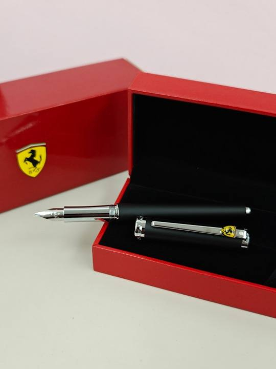 تحية طيبة  ،،،
#قلم_حبر_شيفر_فيراري SHEAFFERS  
       #جديد غير مستخدم  ، بالعلبة #الأصلية  + الضمان  ، 
     حجم الخط #مديم  ، لون اسود مطفي ، Matte Black 
       اصدار #مميز جدا كلاسك يمتاز بمتانة وصلابة المعدن ، 
             مصنوع من الستانلس ستيل  مقاوم للصدأ ، 
السعر : 125 الف ، 
يوجد  توصيل.


**إذا كنت صاحب هذا الإعلان وتريد حذفه لأي سبب، رجاءا أرسل رسالة إلى الدعم الفني**