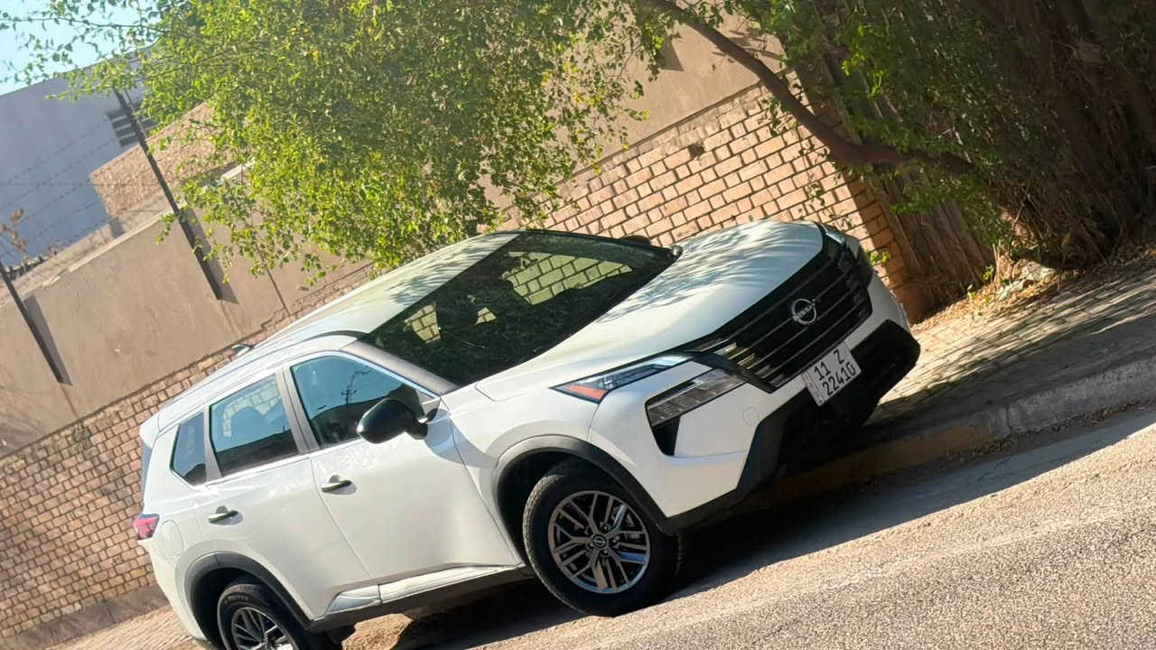 اللهم صلِّ على محمد وآل محمد 🤍

 للبيع نيسان روج  2024 بحالة شبه الوكالة وبسعر منافس،

🔹 Nissan Rogue SL – موديل 2024
🔹 ممشى 38 ألف فقط
🔹 رقم بغداد الجديد – باسمي
تحويل ثاني يوم باسمك هزه ورقم جدد 

🔹 السيارة داخلة على إيدي شخصيًا وأنا أول من رقّمها.
🔹 بحالة الوكالة وما زالت على تايرات الشركة الأصلية.
🔹 إدامة كاملة في مركز هانوفر، وجاهزة للاستعمال ولا تحتاج أي مصروف.

📌 

* وارد أمريكي.
* الإيرباكات ولا ايرباك طاك 
* ⁠سليمة ولم تنفتح.
* الضرر كان خفيفًا جدًا (شخوط بالدعامية وشخوط بالجاملغ  الخلفي فقط)،
❗️❗️* صور الحادث والسونار مرفقة داخل المنشور حتى يكون المشتري على اطلاع كامل.❗️❗️

💵 السعر: (( 16,700 دولار))
167وبيها مجال بسيط وموسعرها هذا

📍 الموقع: بغداد – الأعظمية الكريعات

السيارة شرط السونار والفحص ماخليك تاخذها اذا ماتفحصها وايشي يختلف عن كلامي تاخذ السياره وفلوس فوكاها...

📞 للجادين فقط، التواصل على الخاص أو الاتصال.
سرمد ***********
واتساب ماسنجر متوفر 24ساعة
